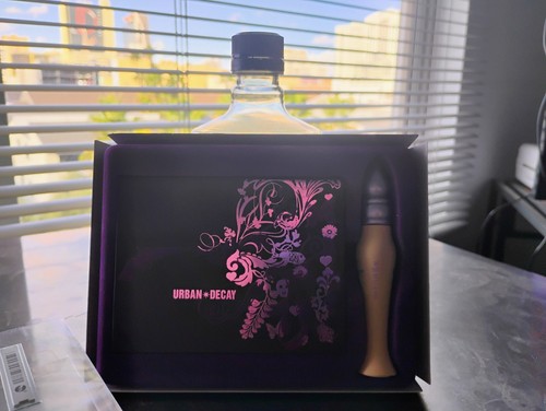 Urban decay - urban, 🏴‍☠️